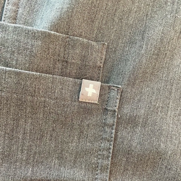 Figs Women's Gray Scrubs with Turquoise Drawstring Medium Petite - Picture 3 of 6